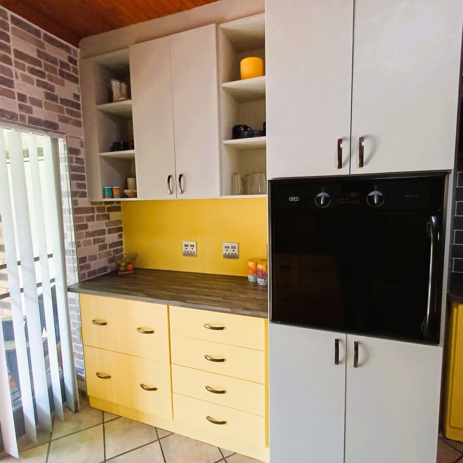 3 Bedroom Property for Sale in Rothdene Gauteng