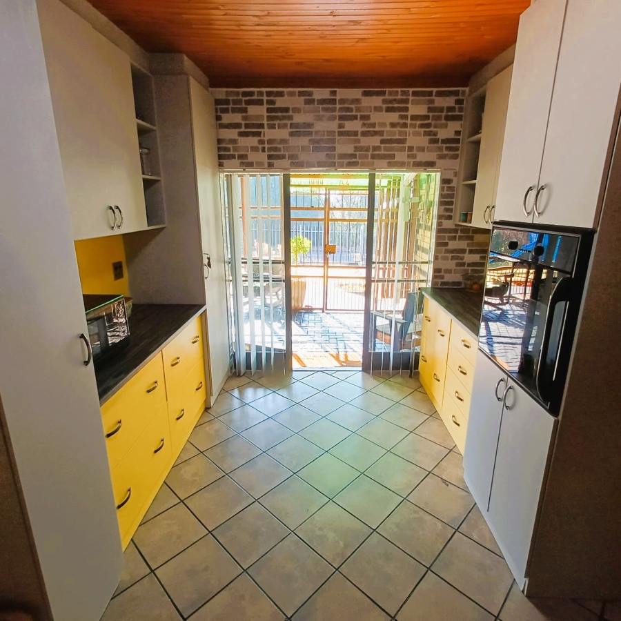 3 Bedroom Property for Sale in Rothdene Gauteng