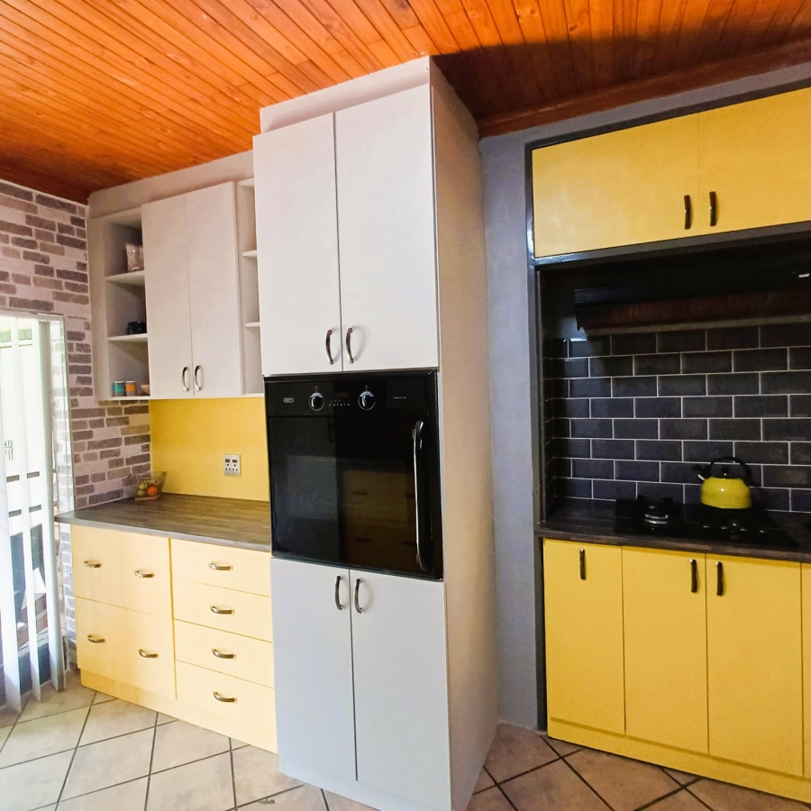 3 Bedroom Property for Sale in Rothdene Gauteng
