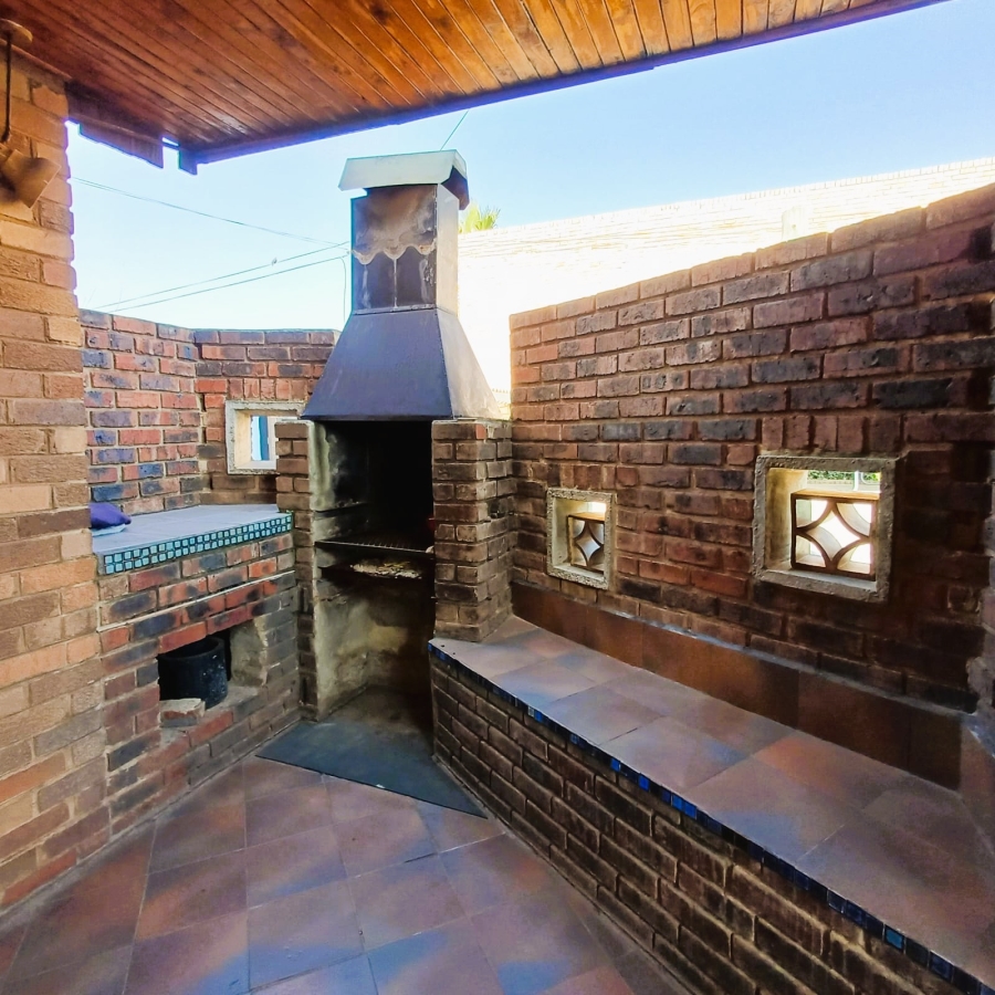 3 Bedroom Property for Sale in Rothdene Gauteng