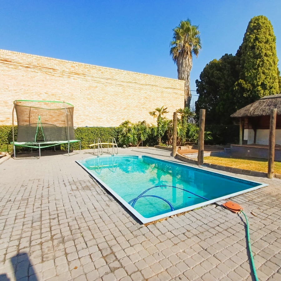 3 Bedroom Property for Sale in Rothdene Gauteng