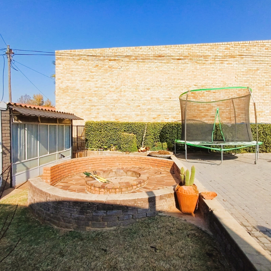 3 Bedroom Property for Sale in Rothdene Gauteng