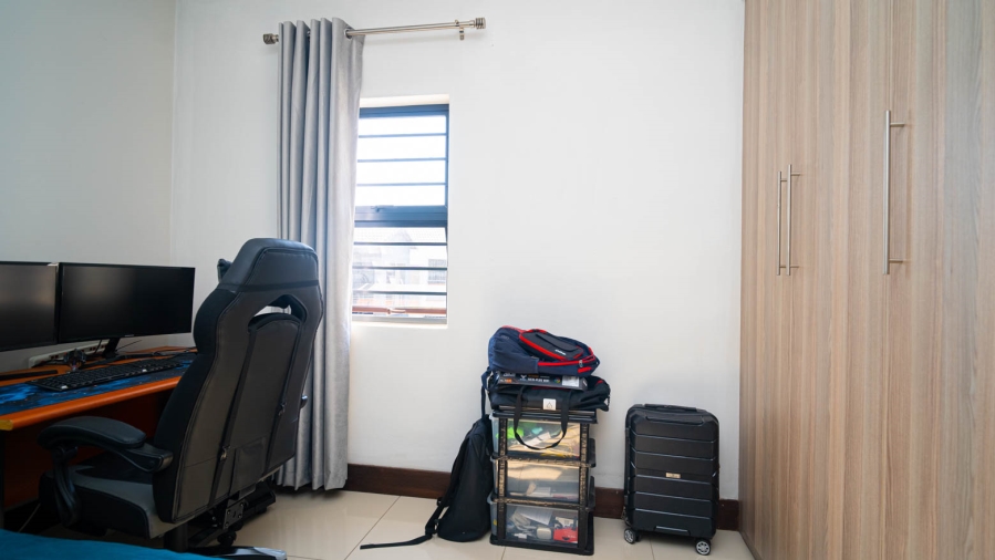 2 Bedroom Property for Sale in Crowthorne AH Gauteng