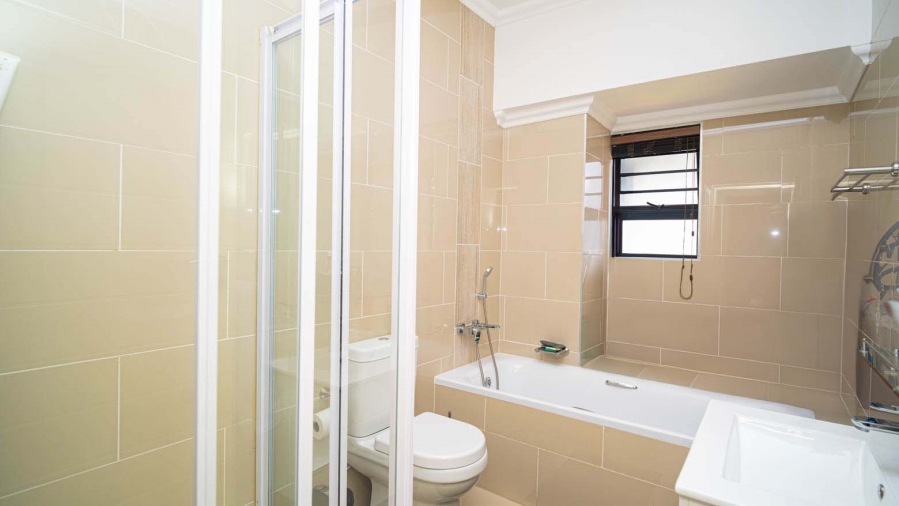 2 Bedroom Property for Sale in Crowthorne AH Gauteng