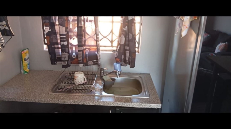 2 Bedroom Property for Sale in Crystal Park Gauteng