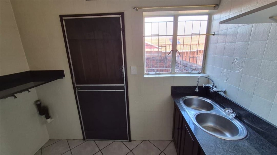 3 Bedroom Property for Sale in Birchleigh Gauteng