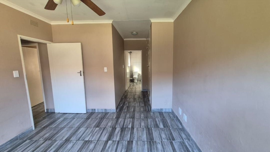3 Bedroom Property for Sale in Birchleigh Gauteng