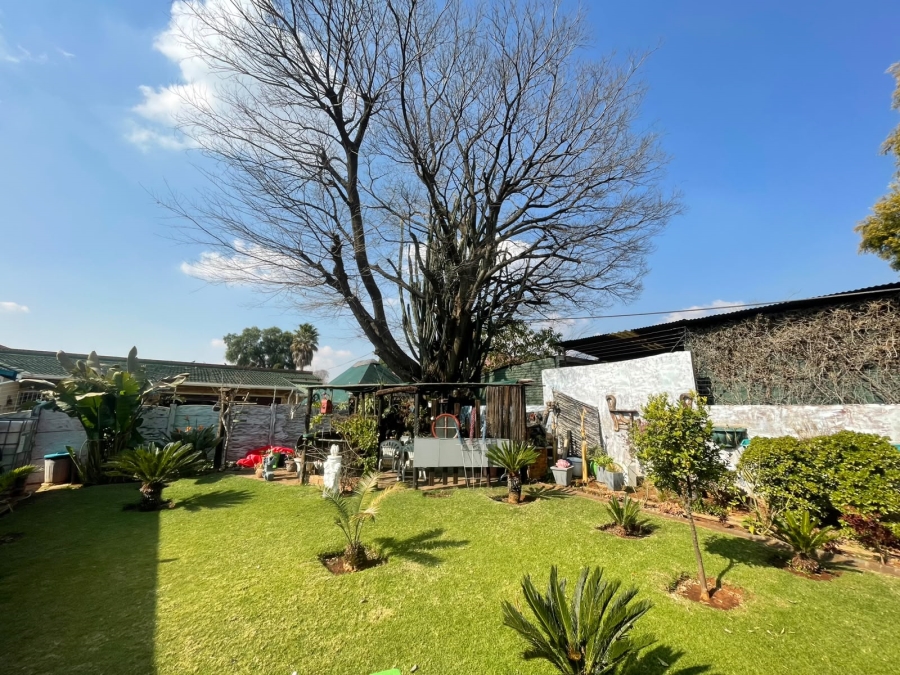 2 Bedroom Property for Sale in Brakpan Central Gauteng