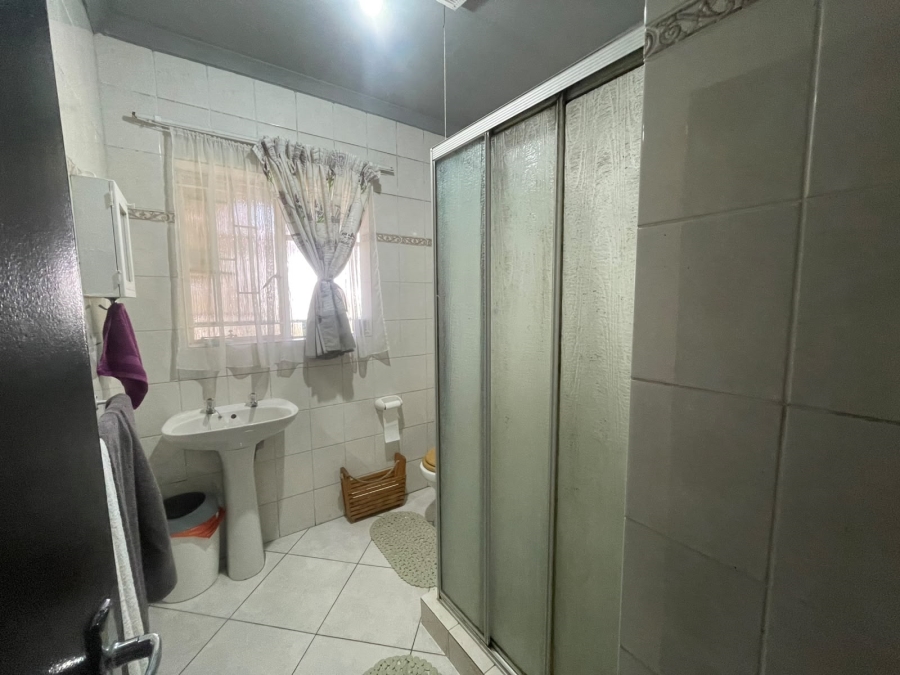 2 Bedroom Property for Sale in Brakpan Central Gauteng