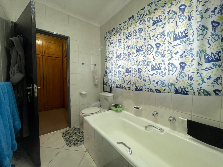 2 Bedroom Property for Sale in Brakpan Central Gauteng