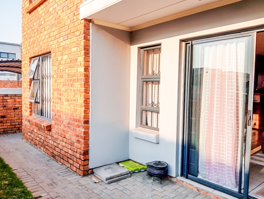 2 Bedroom Property for Sale in Rynfield Gauteng