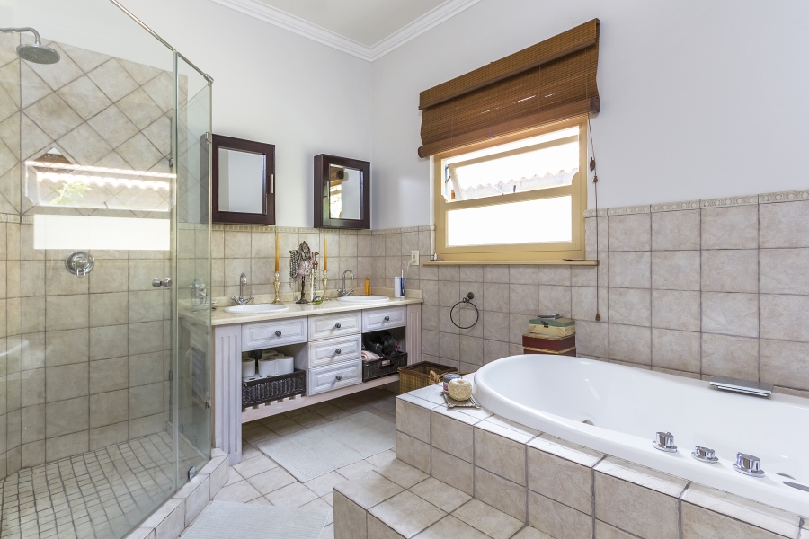 To Let 4 Bedroom Property for Rent in Kyalami Estates Gauteng