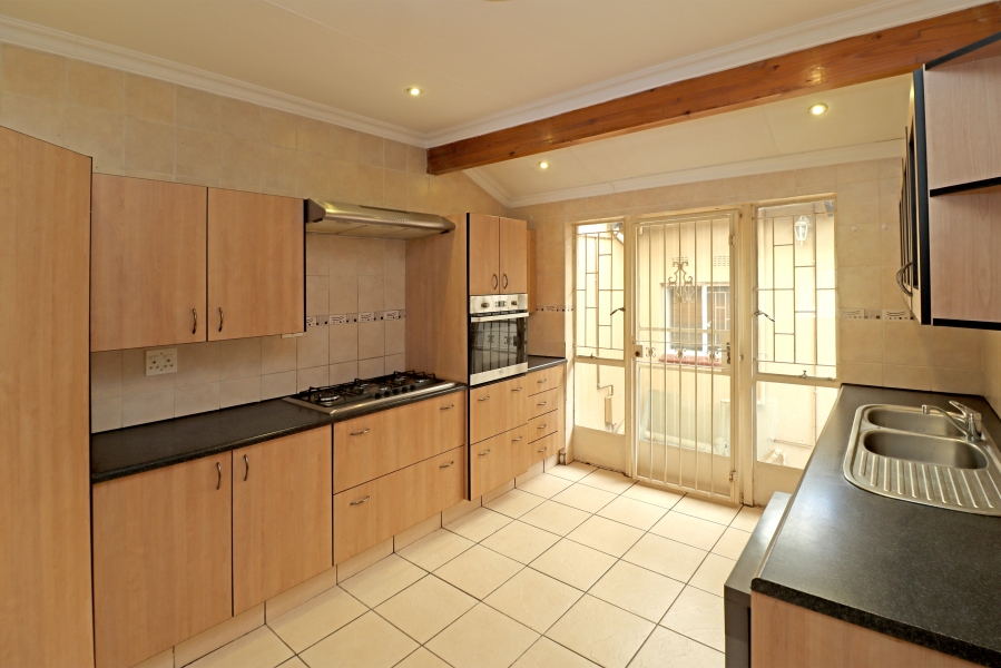 To Let 3 Bedroom Property for Rent in Randpark Ridge Gauteng