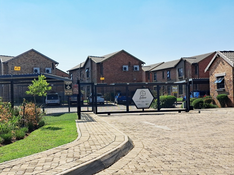 To Let 2 Bedroom Property for Rent in Albertsdal Gauteng