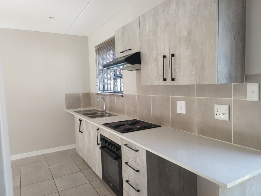 To Let 2 Bedroom Property for Rent in Albertsdal Gauteng