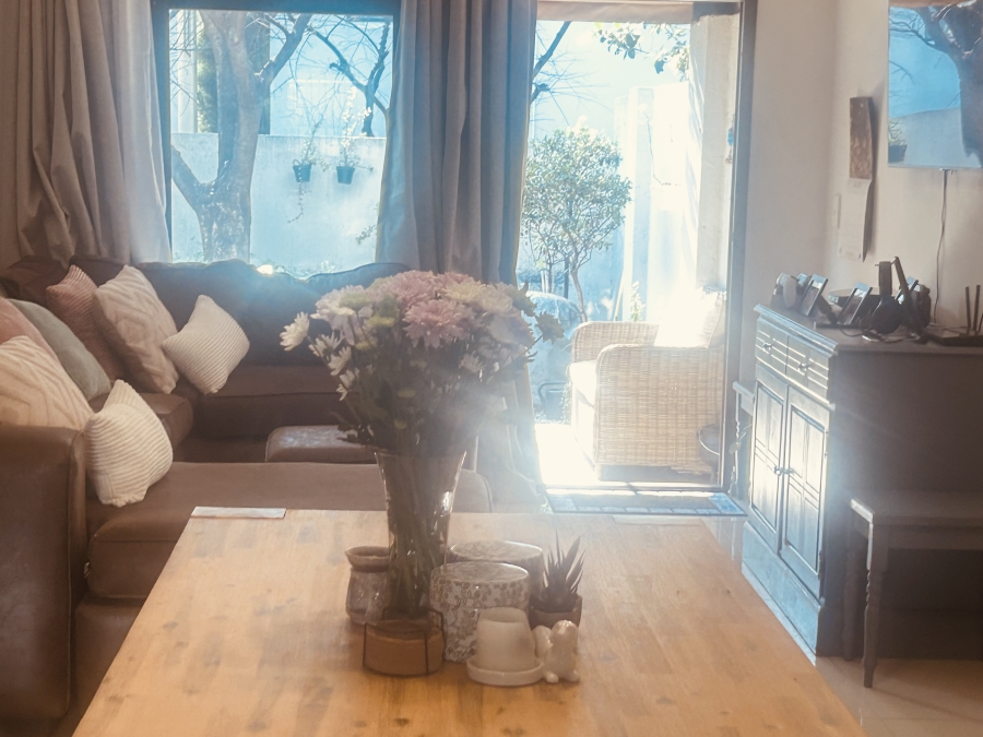 To Let 2 Bedroom Property for Rent in Douglasdale Gauteng