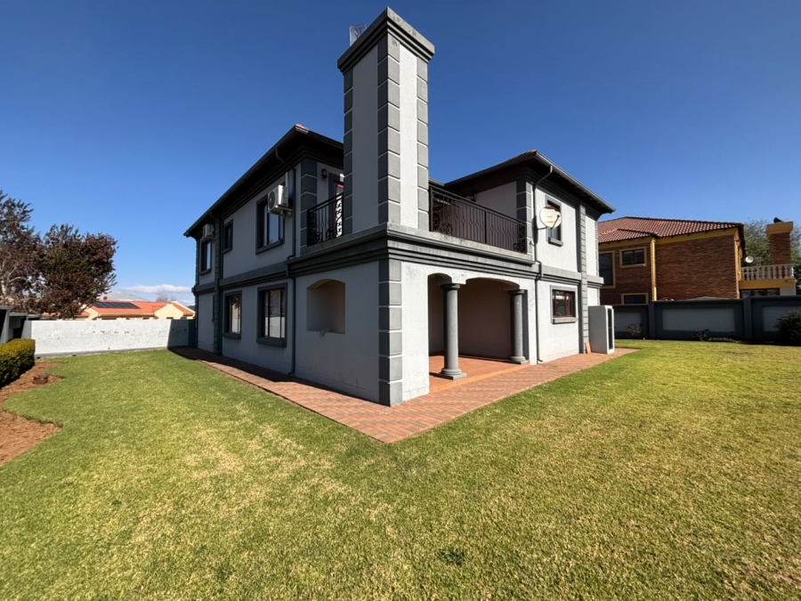 4 Bedroom Property for Sale in Helderwyk Gauteng