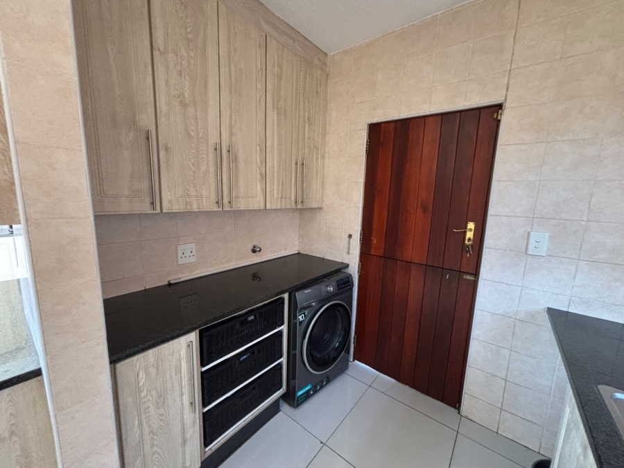 4 Bedroom Property for Sale in Helderwyk Gauteng