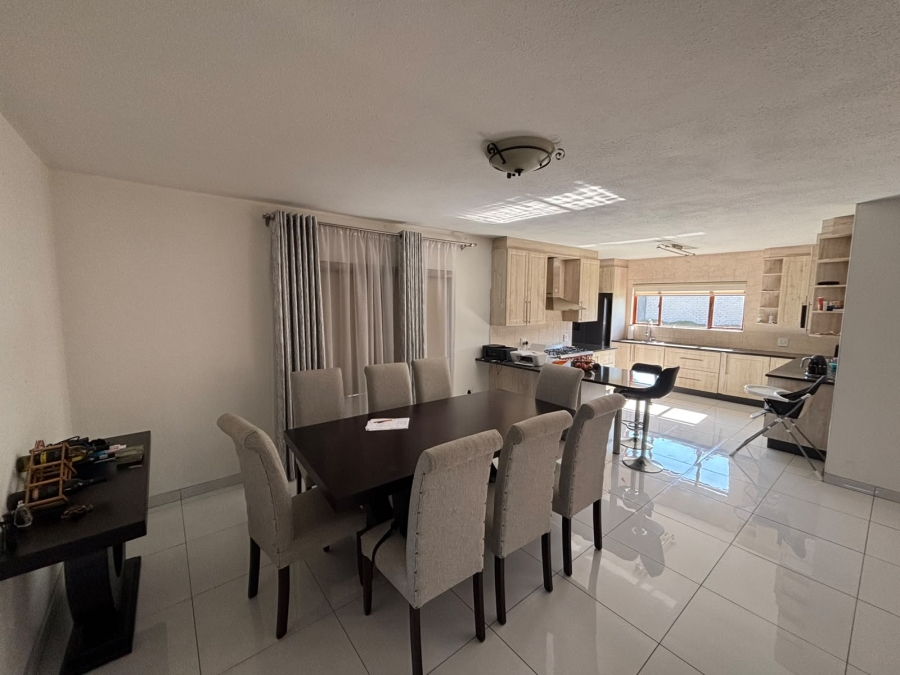 4 Bedroom Property for Sale in Helderwyk Gauteng