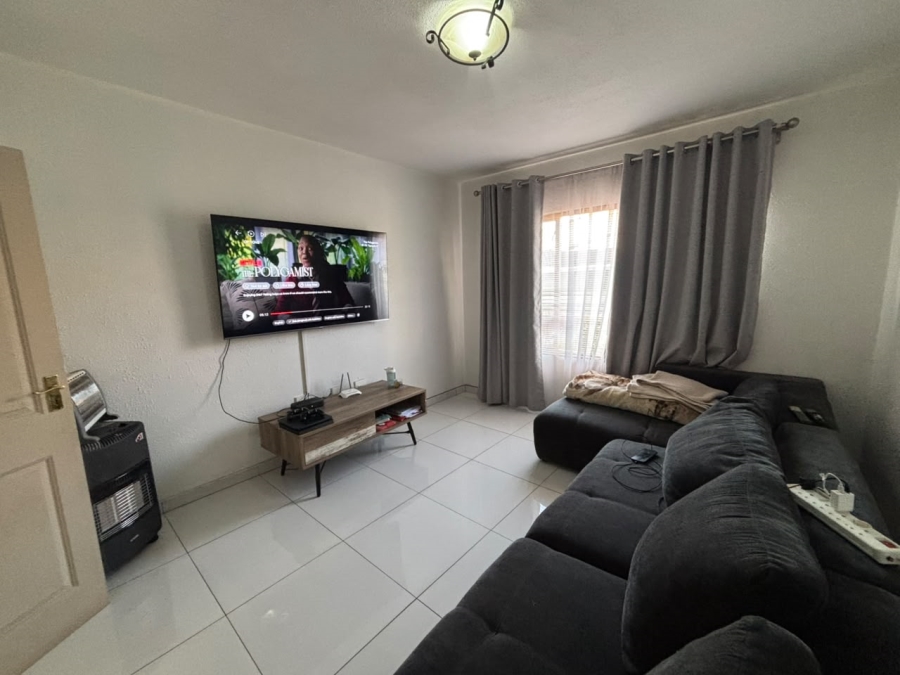 4 Bedroom Property for Sale in Helderwyk Gauteng