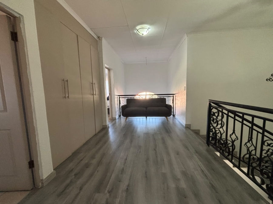 4 Bedroom Property for Sale in Helderwyk Gauteng