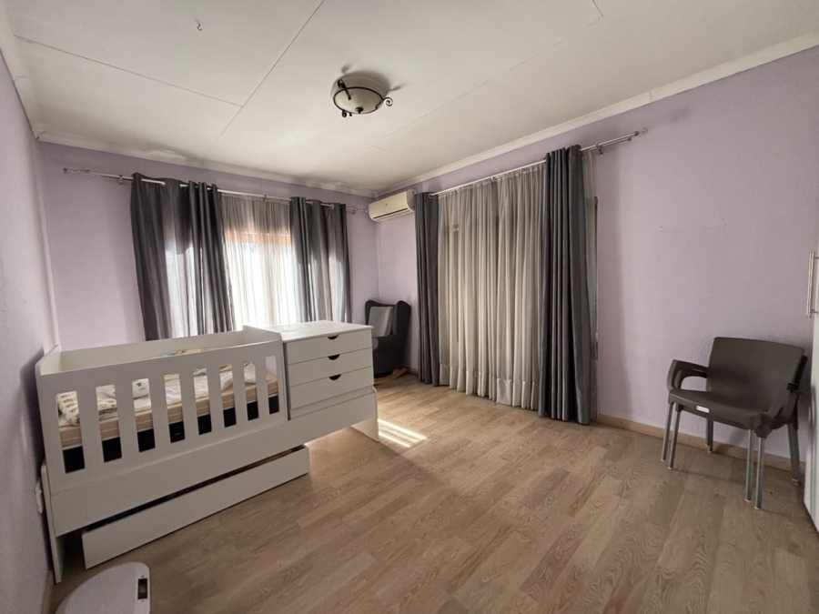 4 Bedroom Property for Sale in Helderwyk Gauteng
