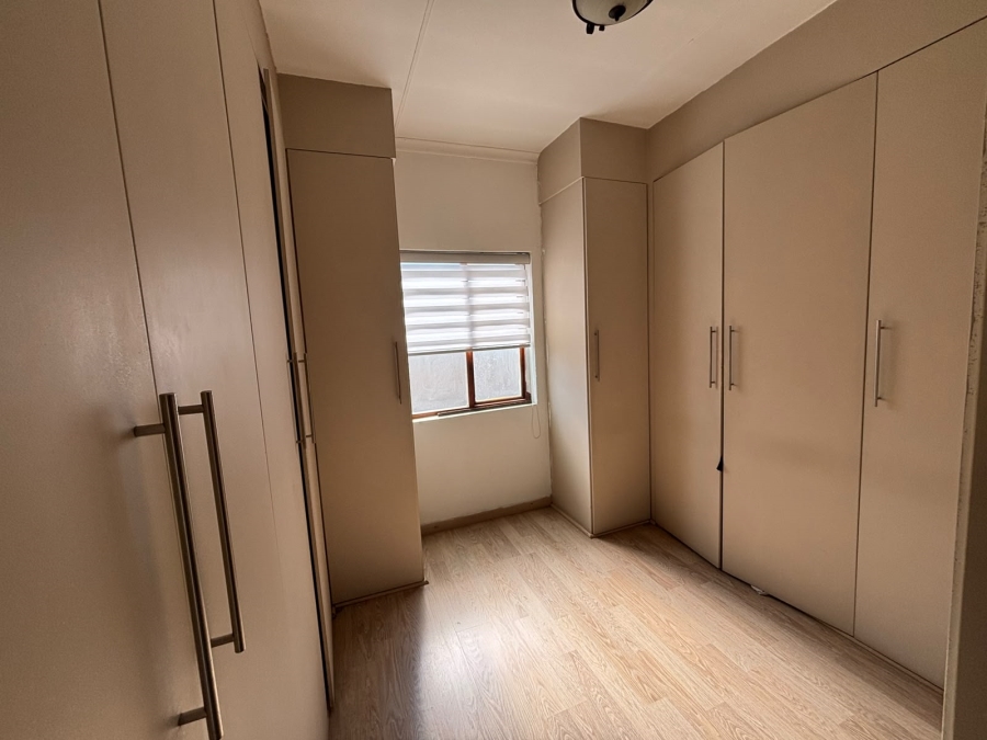 4 Bedroom Property for Sale in Helderwyk Gauteng