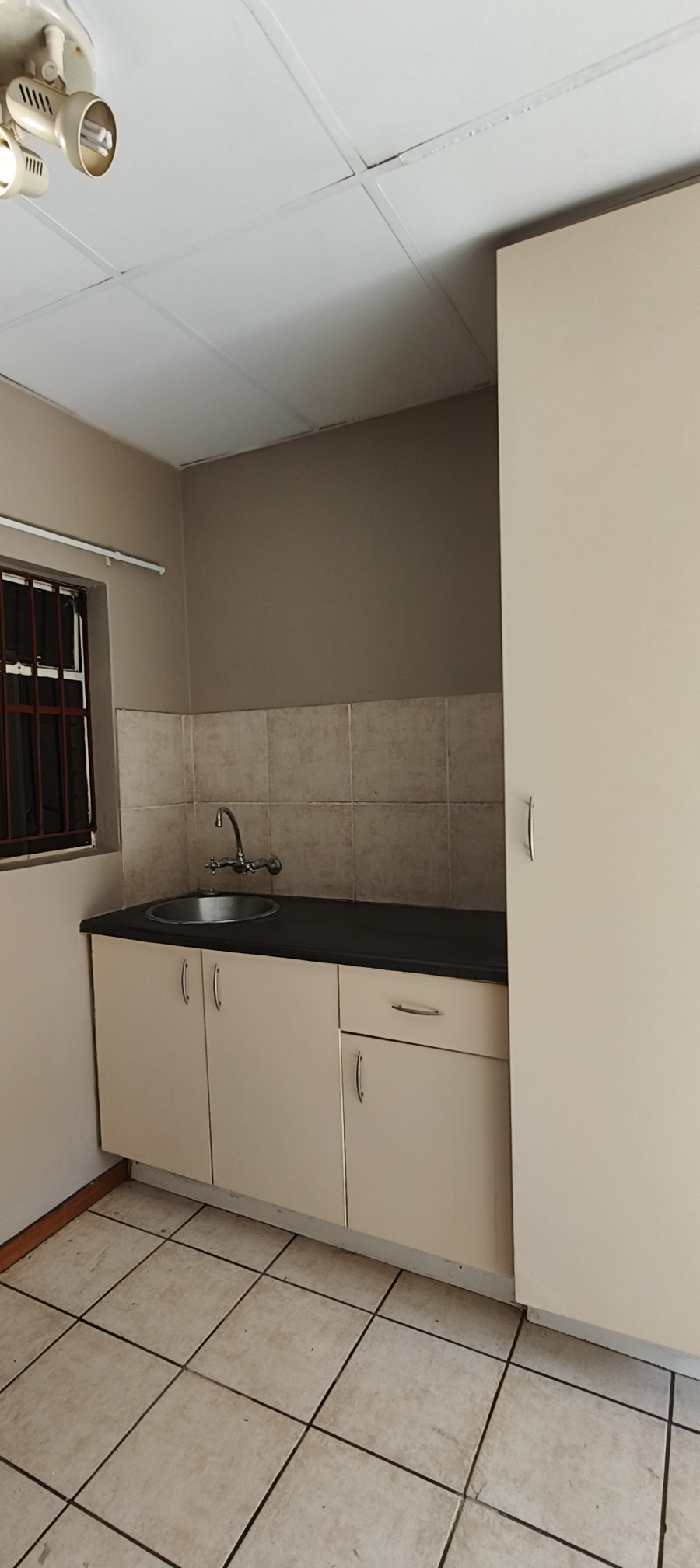 To Let 1 Bedroom Property for Rent in Richmond Gauteng