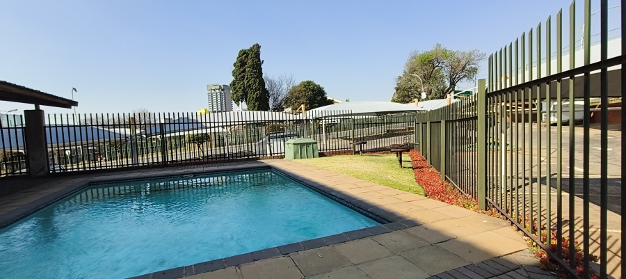 To Let 1 Bedroom Property for Rent in Richmond Gauteng