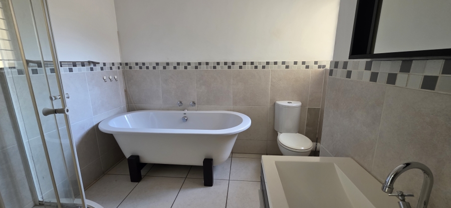 2 Bedroom Property for Sale in Greenstone Hill Gauteng