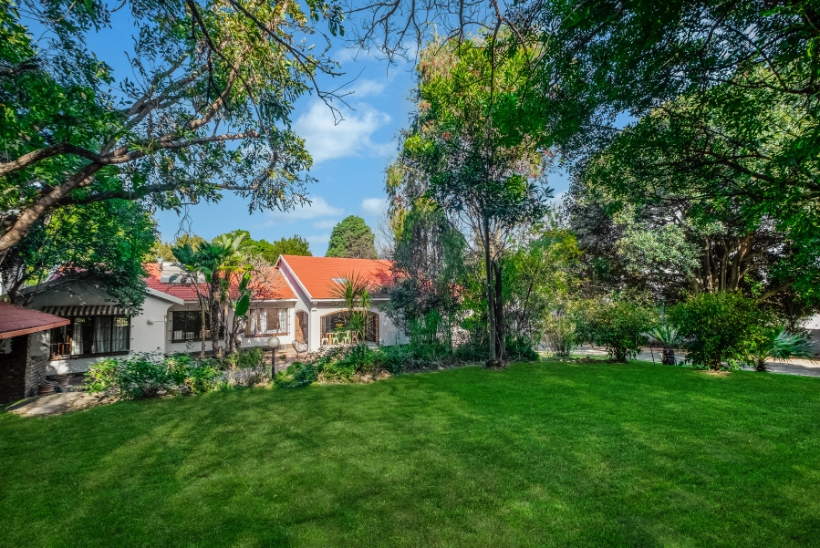 To Let 4 Bedroom Property for Rent in Morningside Ext 40 Gauteng