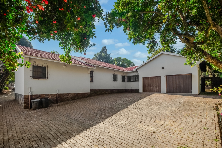 To Let 4 Bedroom Property for Rent in Morningside Ext 40 Gauteng