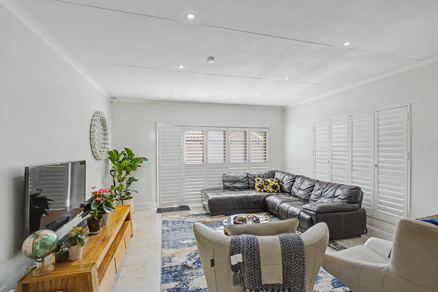 4 Bedroom Property for Sale in Paulshof Gauteng