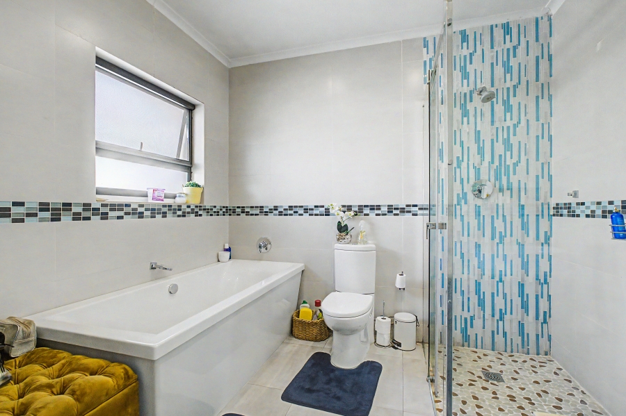 4 Bedroom Property for Sale in Paulshof Gauteng