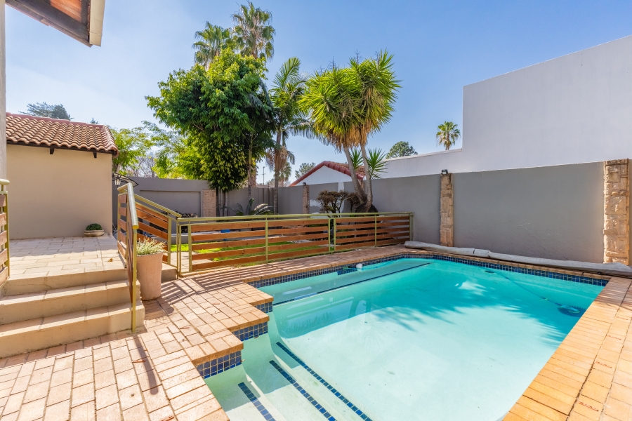 4 Bedroom Property for Sale in Paulshof Gauteng