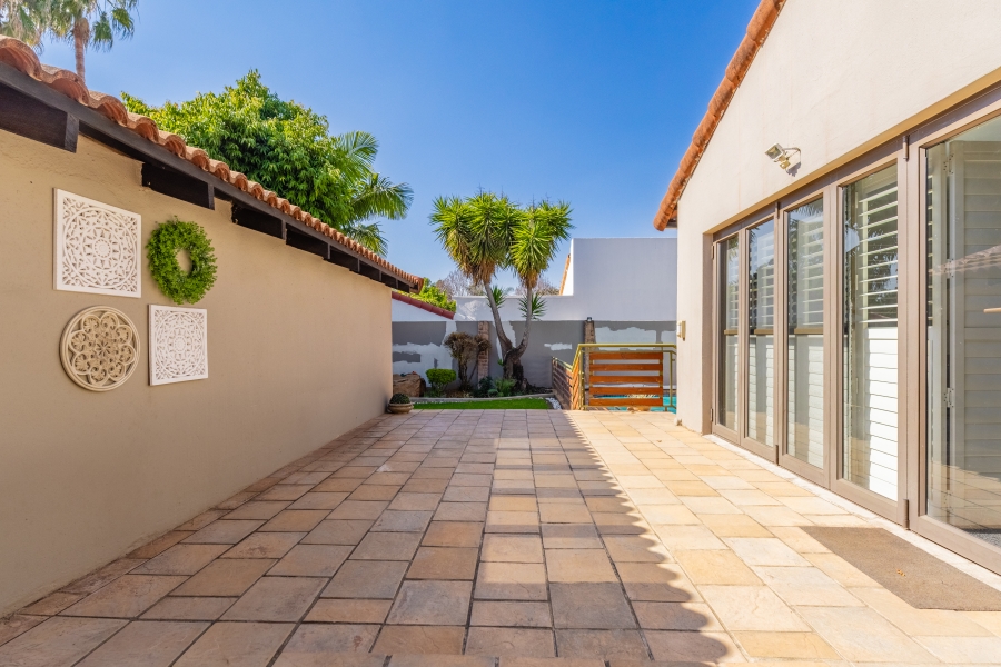 4 Bedroom Property for Sale in Paulshof Gauteng