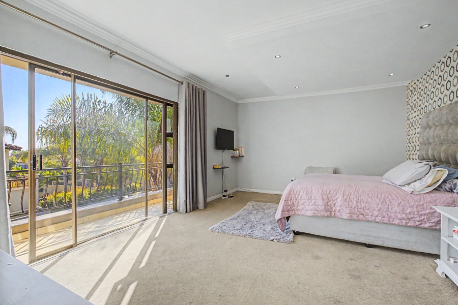 5 Bedroom Property for Sale in Beverley Gauteng