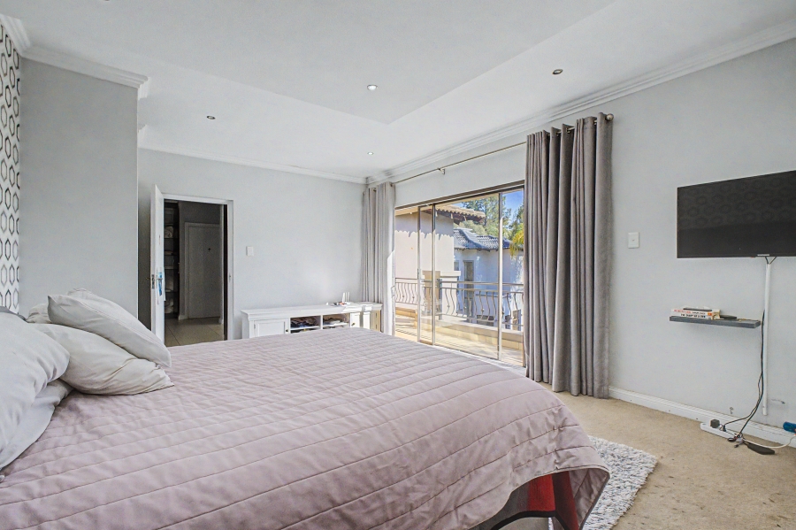5 Bedroom Property for Sale in Beverley Gauteng