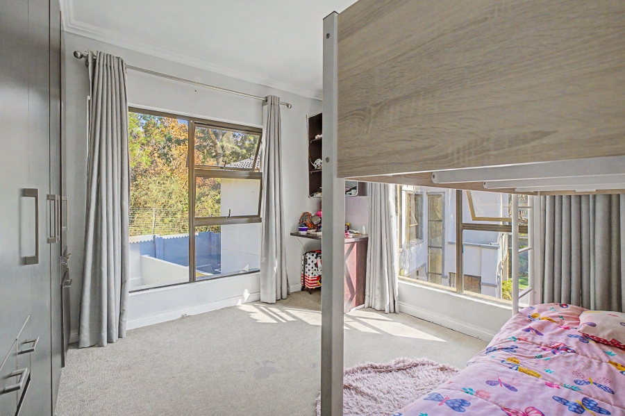 5 Bedroom Property for Sale in Beverley Gauteng