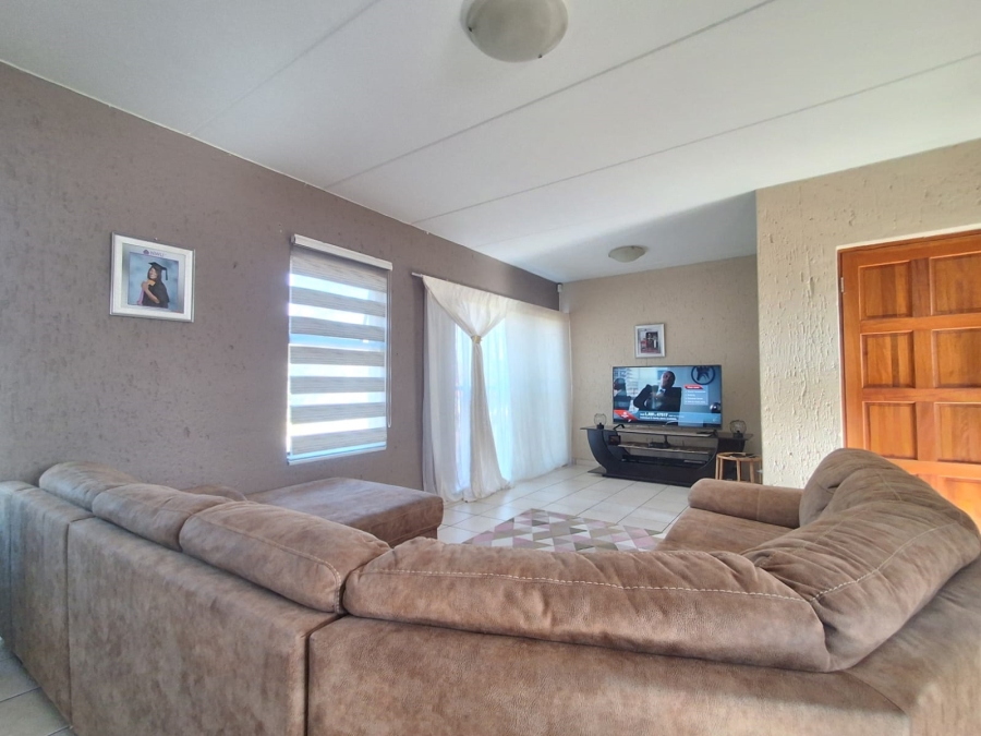 2 Bedroom Property for Sale in Three Rivers Gauteng