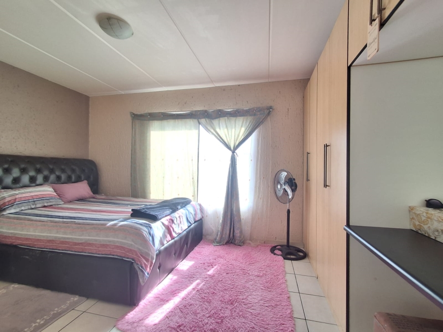 2 Bedroom Property for Sale in Three Rivers Gauteng