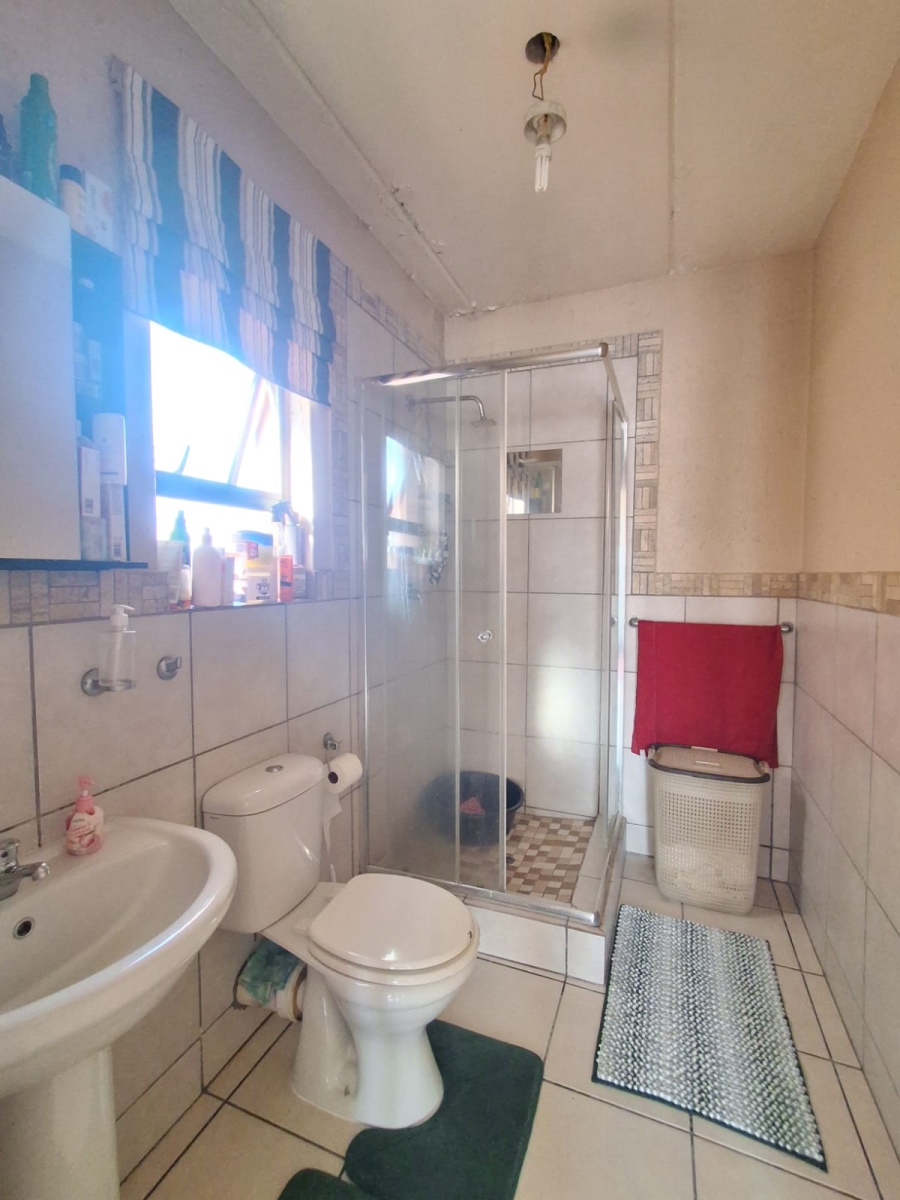 2 Bedroom Property for Sale in Three Rivers Gauteng