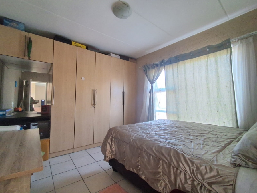 2 Bedroom Property for Sale in Three Rivers Gauteng
