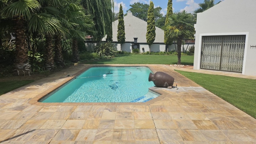 6 Bedroom Property for Sale in Three Rivers Proper Gauteng