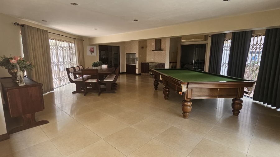 6 Bedroom Property for Sale in Three Rivers Proper Gauteng