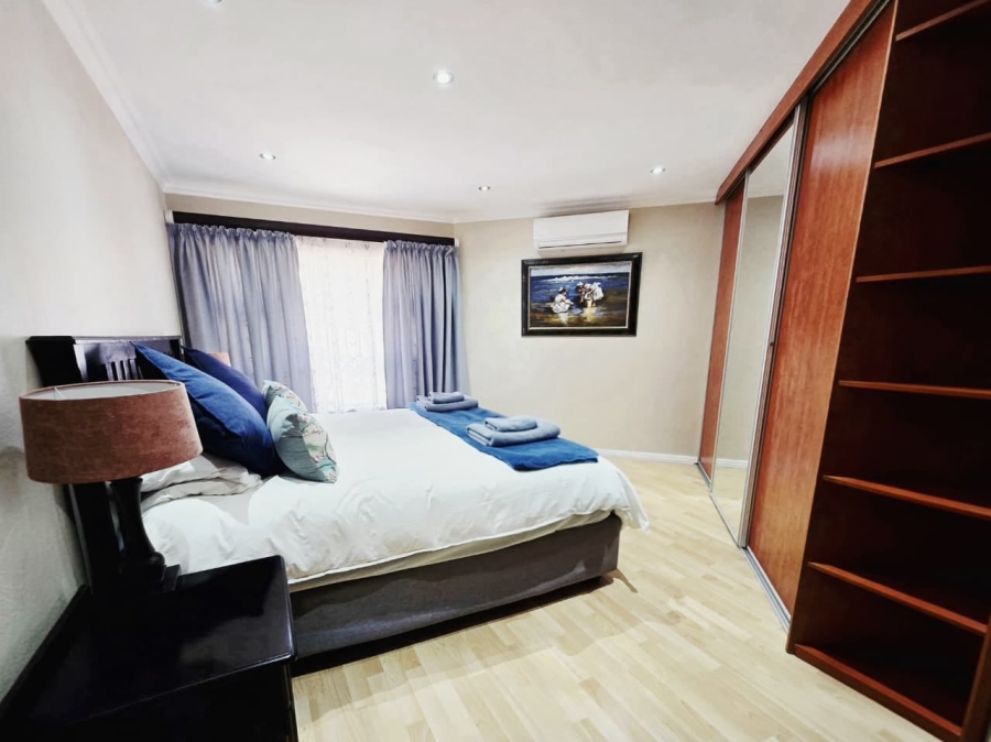 6 Bedroom Property for Sale in Three Rivers Proper Gauteng