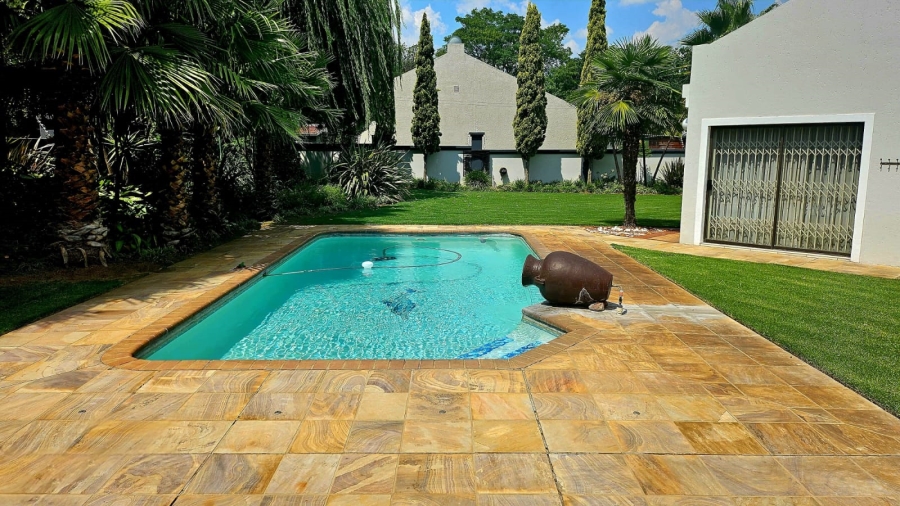 6 Bedroom Property for Sale in Three Rivers Proper Gauteng