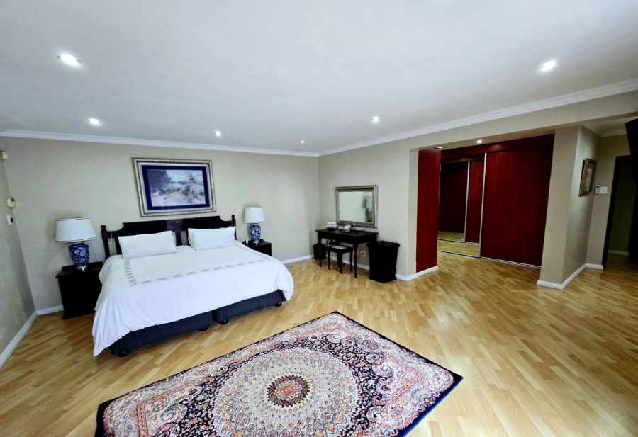 6 Bedroom Property for Sale in Three Rivers Proper Gauteng