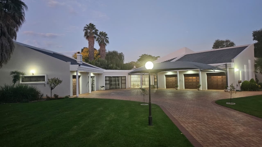 6 Bedroom Property for Sale in Three Rivers Proper Gauteng