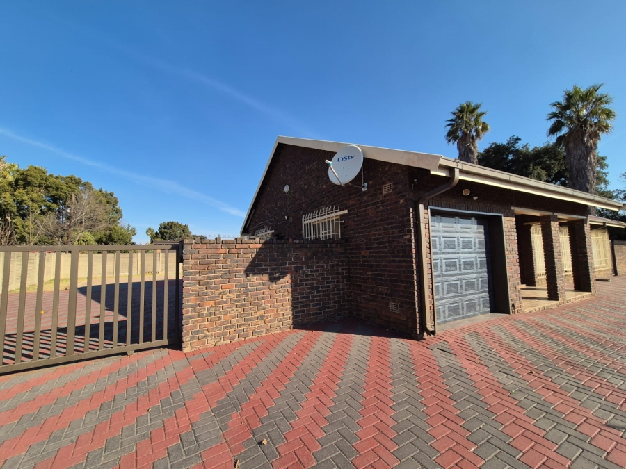 3 Bedroom Property for Sale in Vanderbijlpark Sw 2 Gauteng